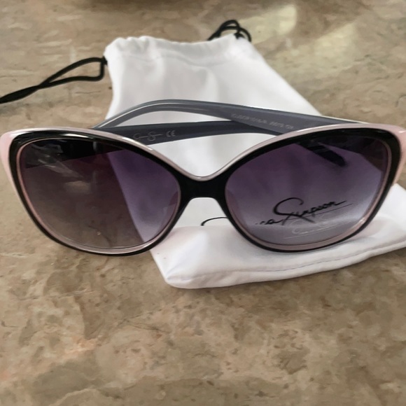 Jessica Simpson cat eye sunglasses - Picture 1 of 4